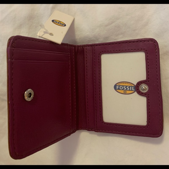 Fossil Brand Wallet - Picture 3 of 4